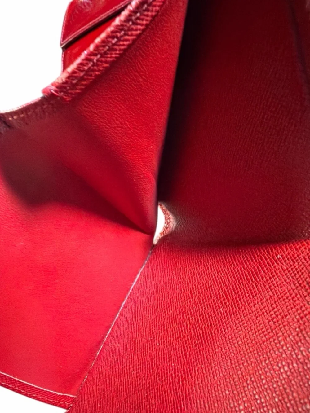 Authentic Louis Vuitton Red Epi Leather Elise Compact Wallet - Picture 5 of 5